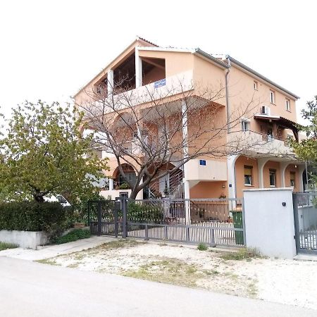 Apartments Vanja Skara Biograd Biograd Na Moru Eksteriør billede